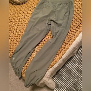 Lululemon joggers size 6 army green color